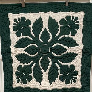 Hawaiian Gorgeous Green and White Quilted Wall Hanging